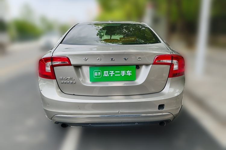 Used Volvo S60 2015 S60L 2.0T Zhiyuan Edition Rear