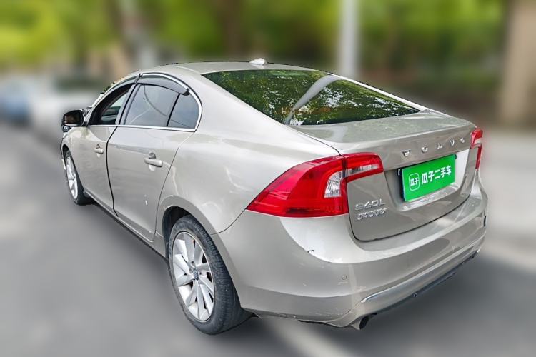 Used Volvo S60 2015 S60L 2.0T Zhiyuan Edition Rear Left 45 Deg