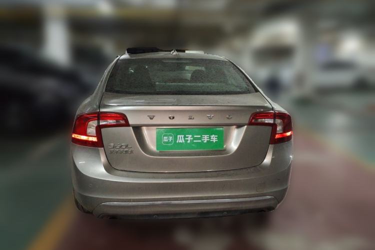 Used Volvo S60 2015 S60L 2.0T Zhiyuan Edition Rear