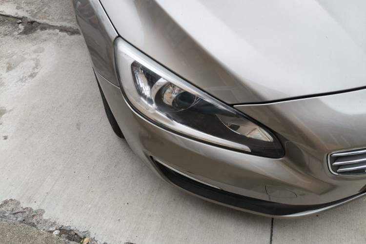 Used Volvo S60 2015 S60L 2.0T Smart Drive Edition Right Front Headlight