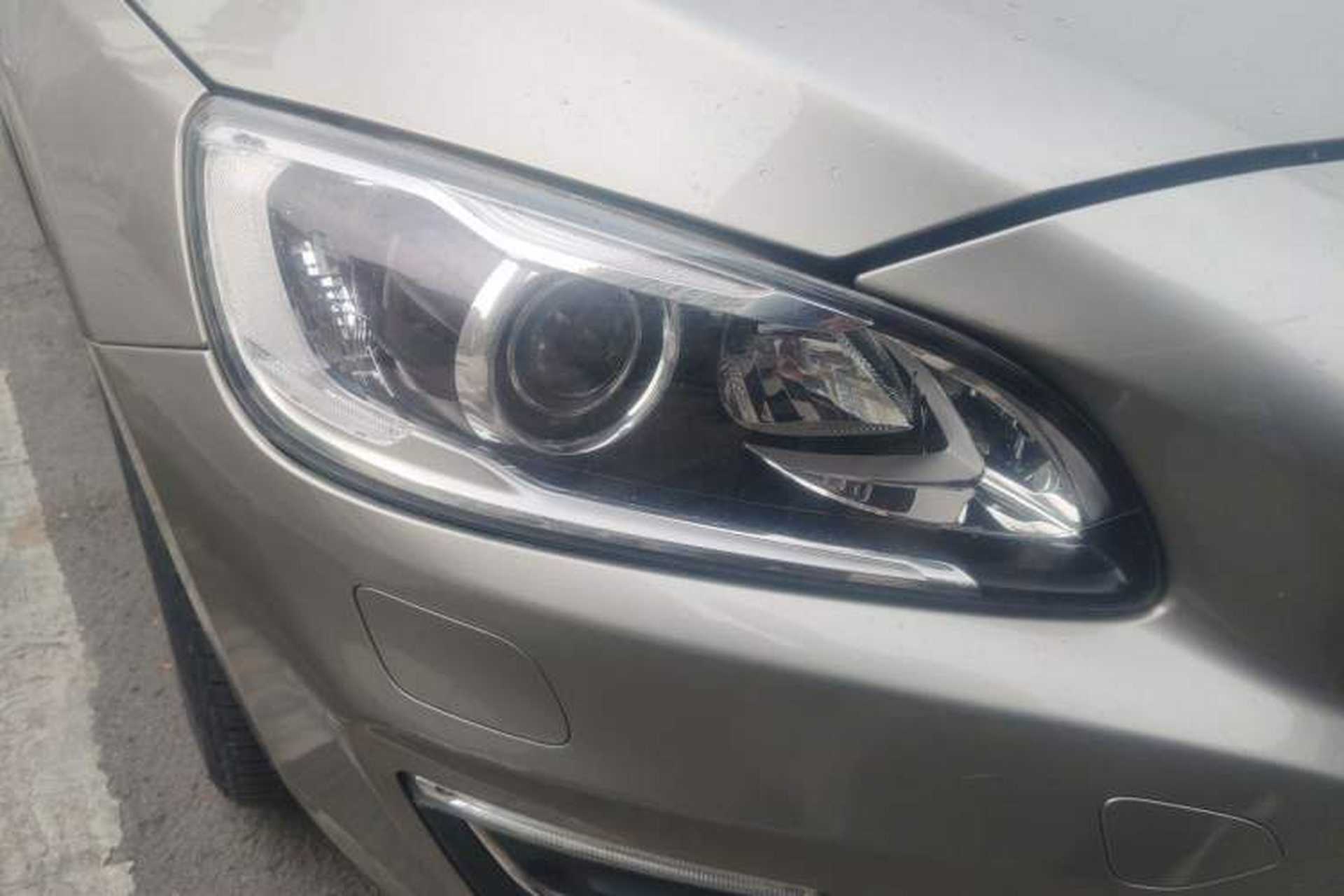 Used Volvo S60 2015 S60L 2.0T Zhiyuan Edition Right Front Headlight