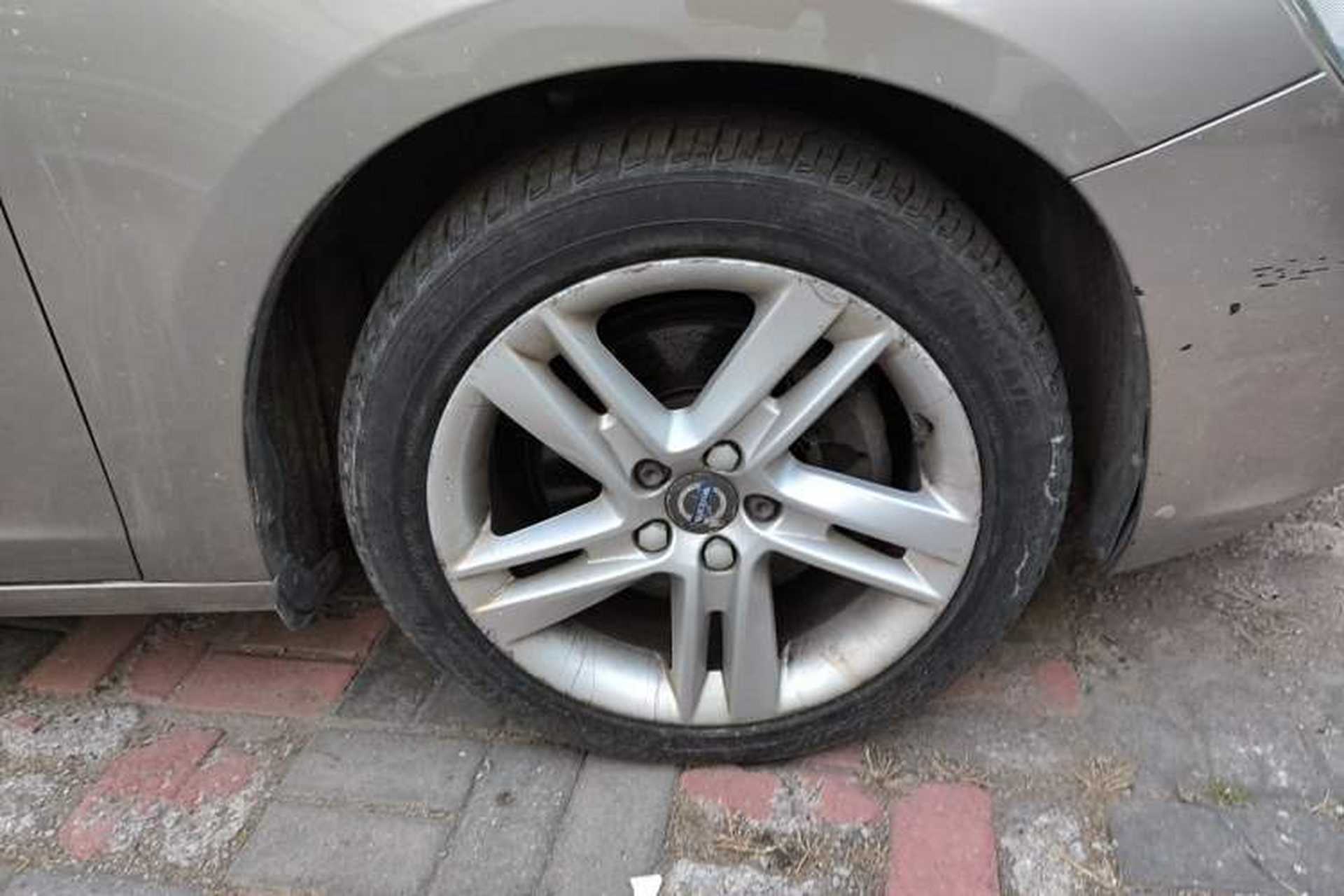 Used Volvo S60 2015 S60L T5 Intelligent Drive Edition Right Front Wheel Hub