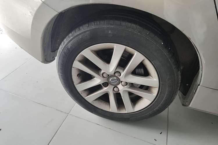 Used Volvo S60 2015 S60L 2.0T Smart Drive Edition Right Rear Wheel Hub