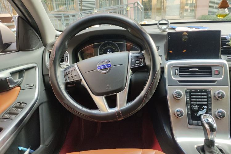 Used Volvo S60 2015 S60L 2.0T Zhiyuan Edition Steering Wheel
