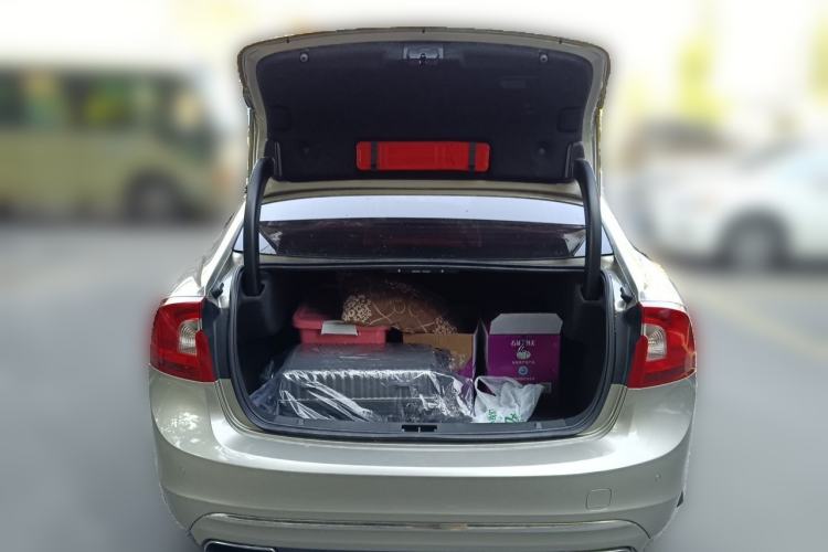 Used Volvo S60 2015 S60L T5 Zhiyue Edition Trunk