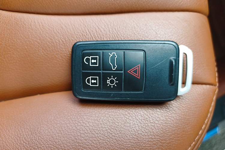 Used Volvo S60 2015 S60L 2.0T Zhiyuan Edition Vehicle Key