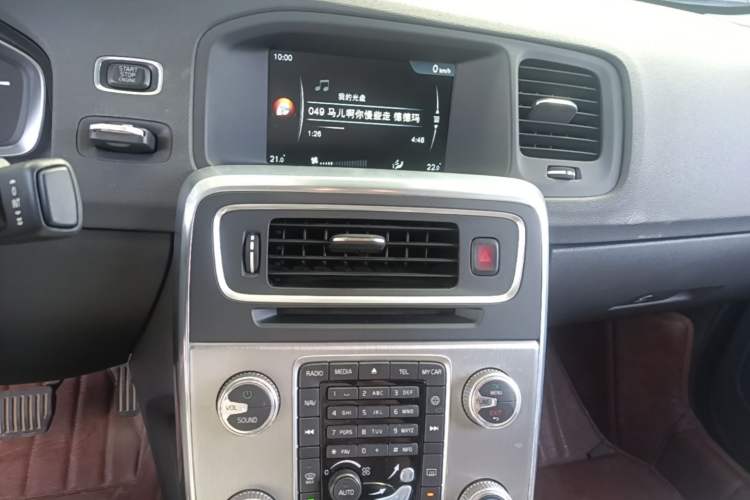 Used Volvo S60 2015 S60L 2.0T Smart Drive Edition Audio And AC Panel