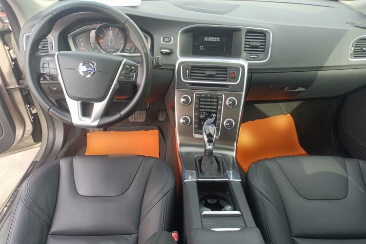 Used Volvo S60 2015 S60L T5 Intelligent Drive Edition Center Console