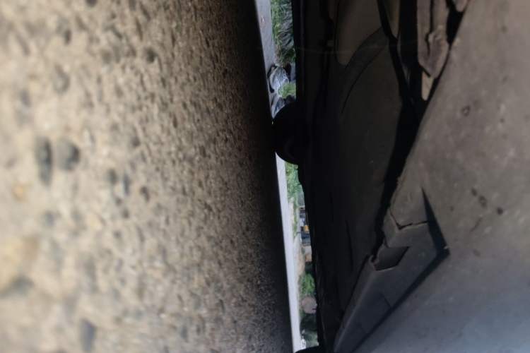 Used Volvo S60 2015 S60L 2.0T Zhiyuan Edition Chassis Front Left