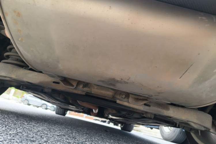 Used Volvo S60 2015 S60L 2.0T Zhiyuan Edition Chassis Rear