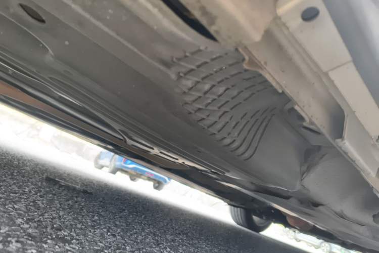 Used Volvo S60 2015 S60L 2.0T Zhiyuan Edition Chassis Rear Right