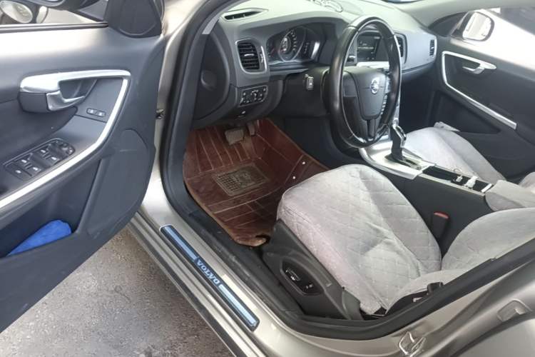 Used Volvo S60 2015 S60L 2.0T Smart Drive Edition Driver Seat