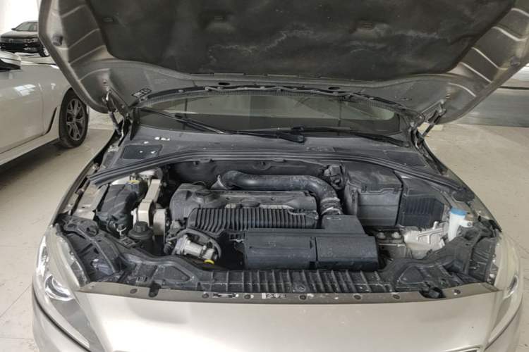 Used Volvo S60 2015 S60L T5 Intelligent Drive Edition Engine Bay