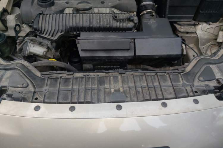 Used Volvo S60 2015 S60L 2.0T Zhiyuan Edition Engine Bay