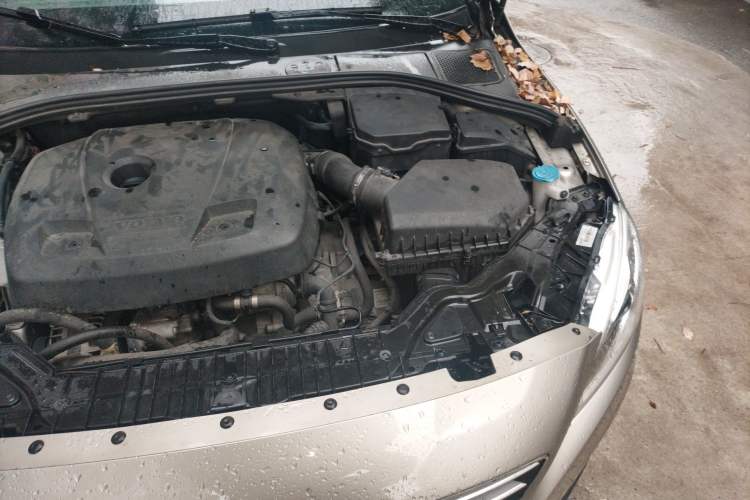 Used Volvo S60 2015 S60L T5 Intelligent Drive Edition Engine Bay Left