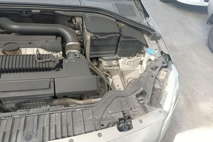 Used Volvo S60 2015 S60L 2.0T Smart Drive Edition Engine Bay Left