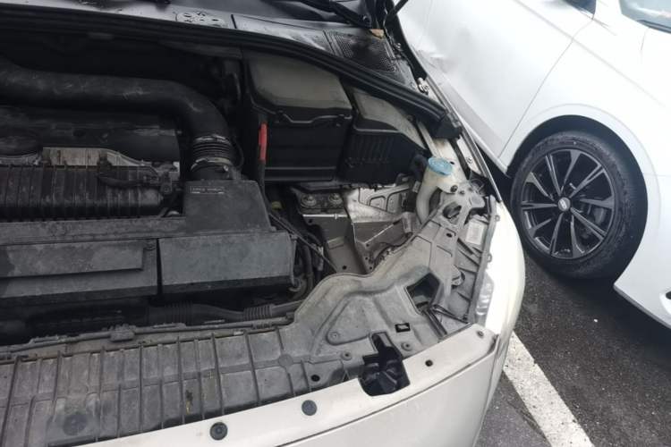 Used Volvo S60 2015 S60L T5 Intelligent Drive Edition Engine Bay Left
