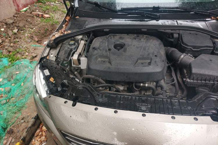 Used Volvo S60 2015 S60L T5 Intelligent Drive Edition Engine Bay Right