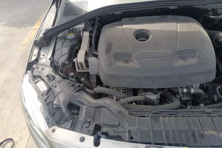 Used Volvo S60 2015 S60L T5 Intelligent Drive Edition Engine Bay Right