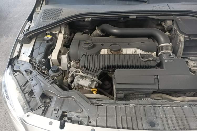 Used Volvo S60 2015 S60L 2.0T Smart Drive Edition Engine Bay Right