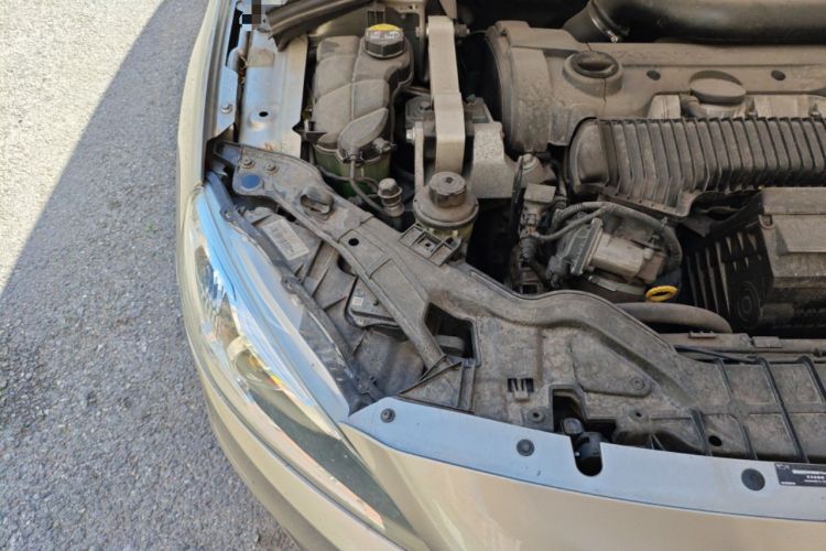 Used Volvo S60 2015 S60L T5 Intelligent Drive Edition Engine Bay Right