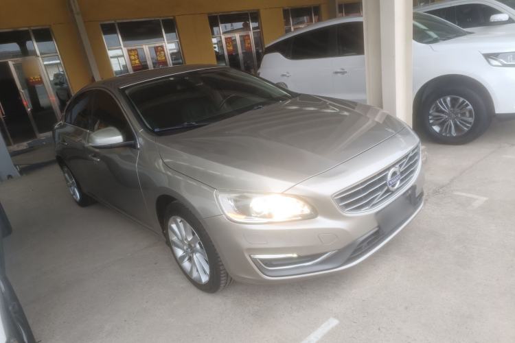 Used Volvo S60 2015 S60L 2.0T Zhiyuan Edition Exterior 1