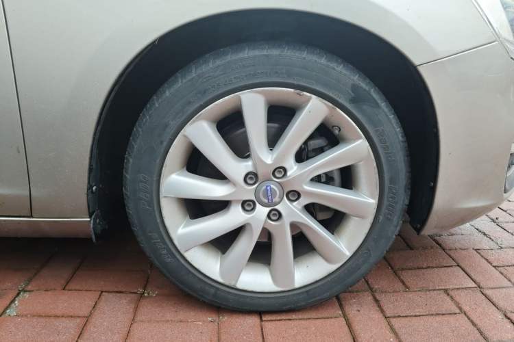 Used Volvo S60 2015 S60L 2.0T Zhiyuan Edition Exterior 1