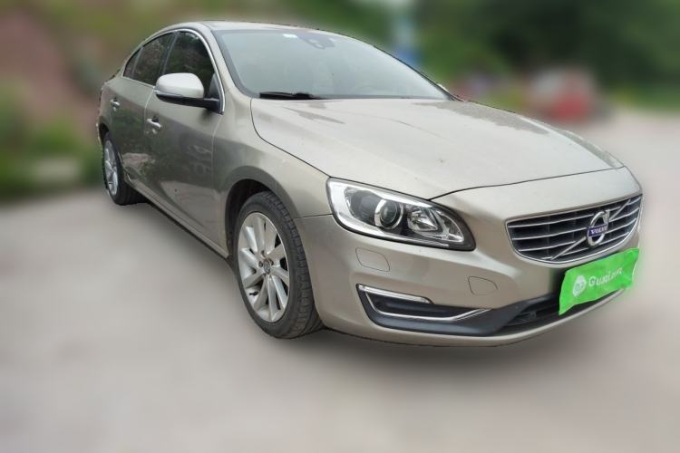 Used Volvo S60 2015 S60L 2.0T Zhiyuan Edition Exterior 2