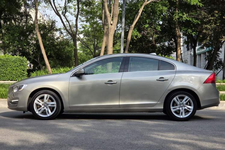 Used Volvo S60 2015 S60L T5 Intelligent Drive Edition Exterior 3