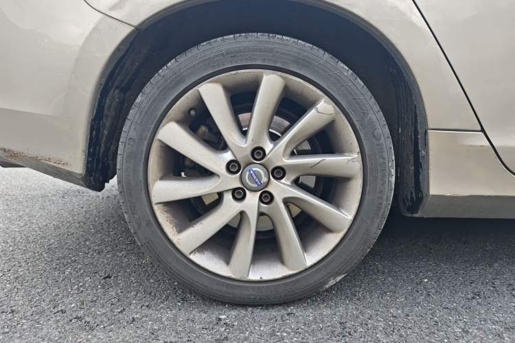 Used Volvo S60 2015 S60L 2.0T Zhiyuan Edition Exterior 4