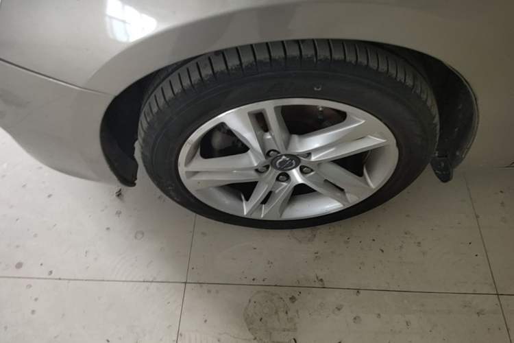 Used Volvo S60 2015 S60L T5 Intelligent Drive Edition Exterior 4
