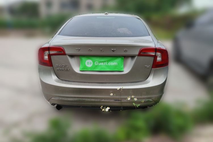 Used Volvo S60 2015 S60L 2.0T Zhiyuan Edition Exterior 4