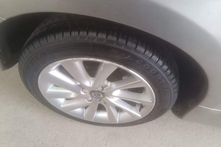 Used Volvo S60 2015 S60L 2.0T Zhiyuan Edition Exterior 5
