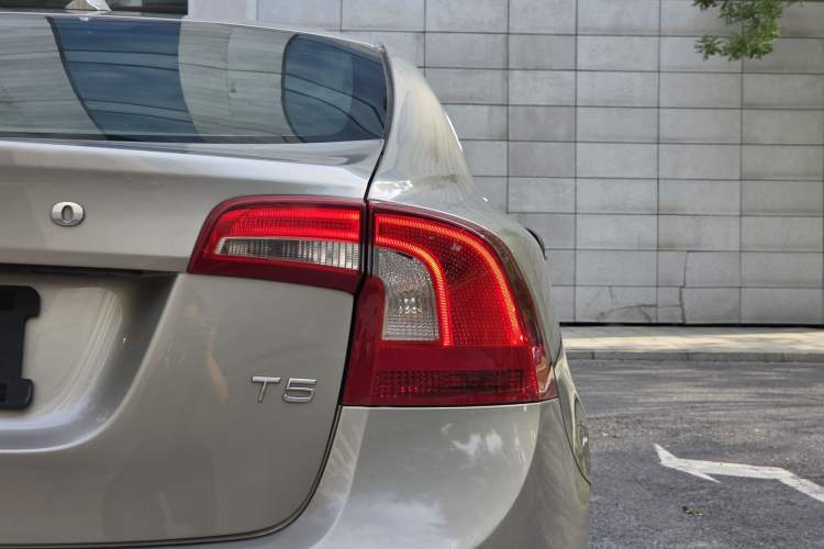 Used Volvo S60 2015 S60L T5 Intelligent Drive Edition Exterior 7