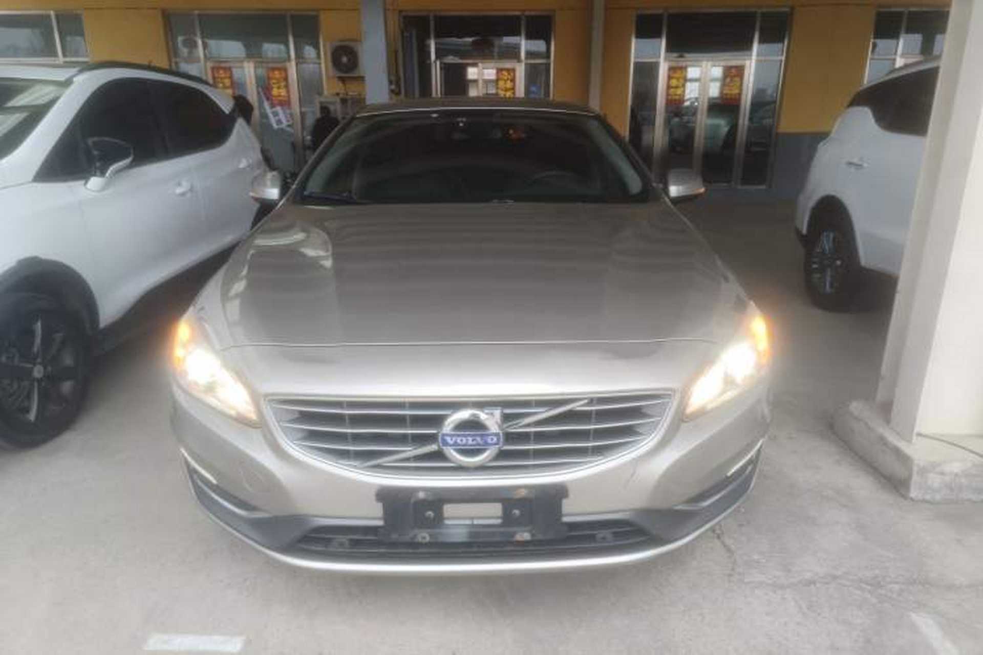 Used Volvo S60 2015 S60L 2.0T Zhiyuan Edition Front