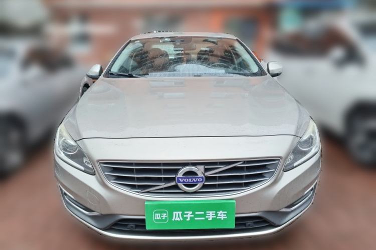 Used Volvo S60 2015 S60L 2.0T Zhiyuan Edition Front
