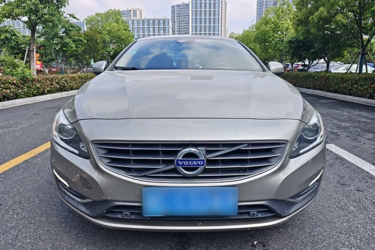 Used Volvo S60 2015 S60L 2.0T Zhiyuan Edition Front