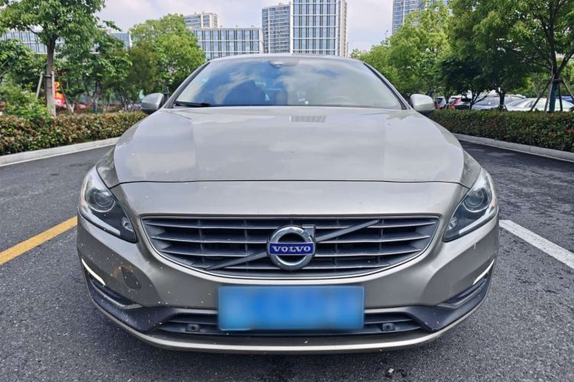Used Volvo S60 2015 S60L 2.0T Zhiyuan Edition Front