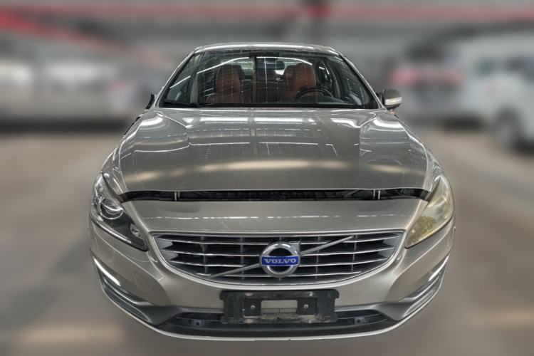 Used Volvo S60 2015 S60L 2.0T Zhiyuan Edition Front