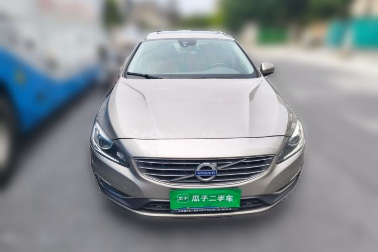 Used Volvo S60 2015 S60L 2.0T Zhiyuan Edition Front
