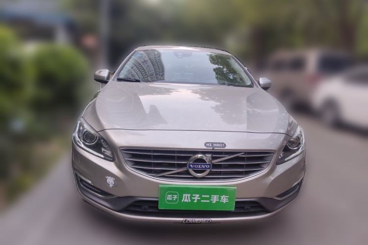 Used Volvo S60 2015 S60L 2.0T Zhiyuan Edition Front