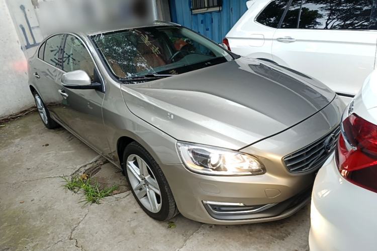 Used Volvo S60 2015 S60L T5 Intelligent Drive Edition Front Right 45 Deg