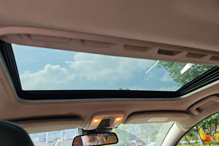 Used Volvo S60 2015 S60L 2.0T Zhiyuan Edition Headliner