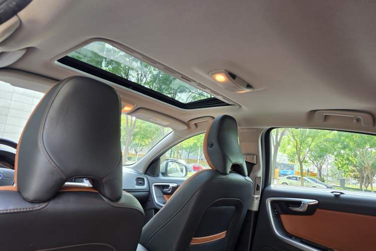 Used Volvo S60 2015 S60L T5 Intelligent Drive Edition Headliner