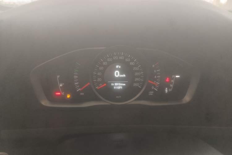 Used Volvo S60 2015 S60L 2.0T Zhiyuan Edition Instrument Cluster
