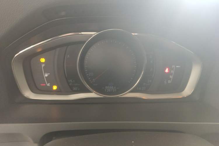 Used Volvo S60 2015 S60L T5 Intelligent Drive Edition Instrument Cluster
