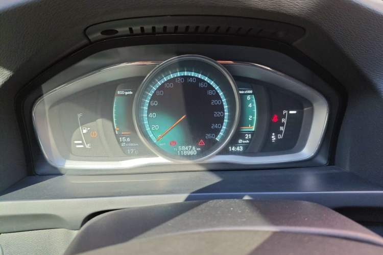 Used Volvo S60 2015 S60L T5 Intelligent Drive Edition Instrument Cluster
