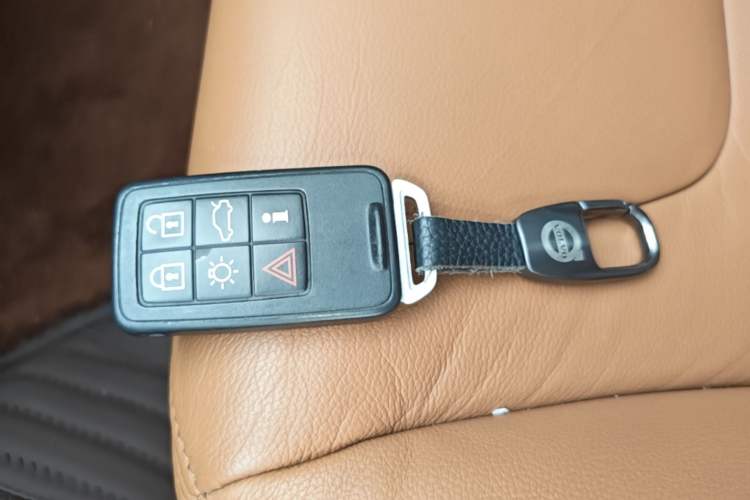 Used Volvo S60 2015 S60L T5 Zhiyue Edition Interior 1