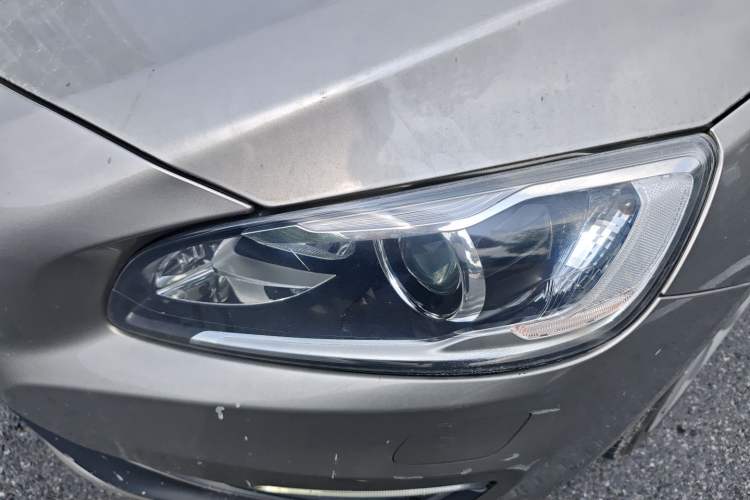 Used Volvo S60 2015 S60L 2.0T Zhiyuan Edition Left Front Headlight