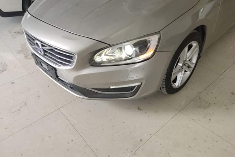 Used Volvo S60 2015 S60L T5 Intelligent Drive Edition Left Front Headlight